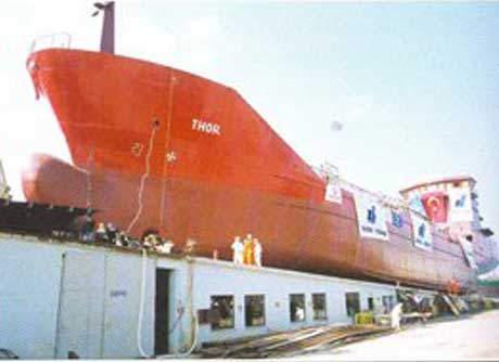 GISBIR Magazine: Thor Launched in Dearsan Shipyard
